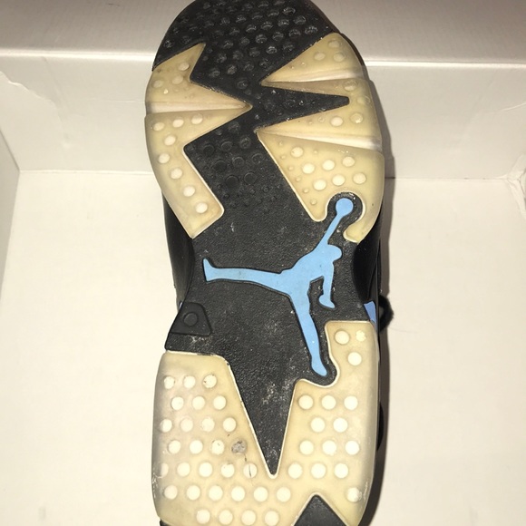 Jordan 6 Retro UNC - Picture 4 of 4